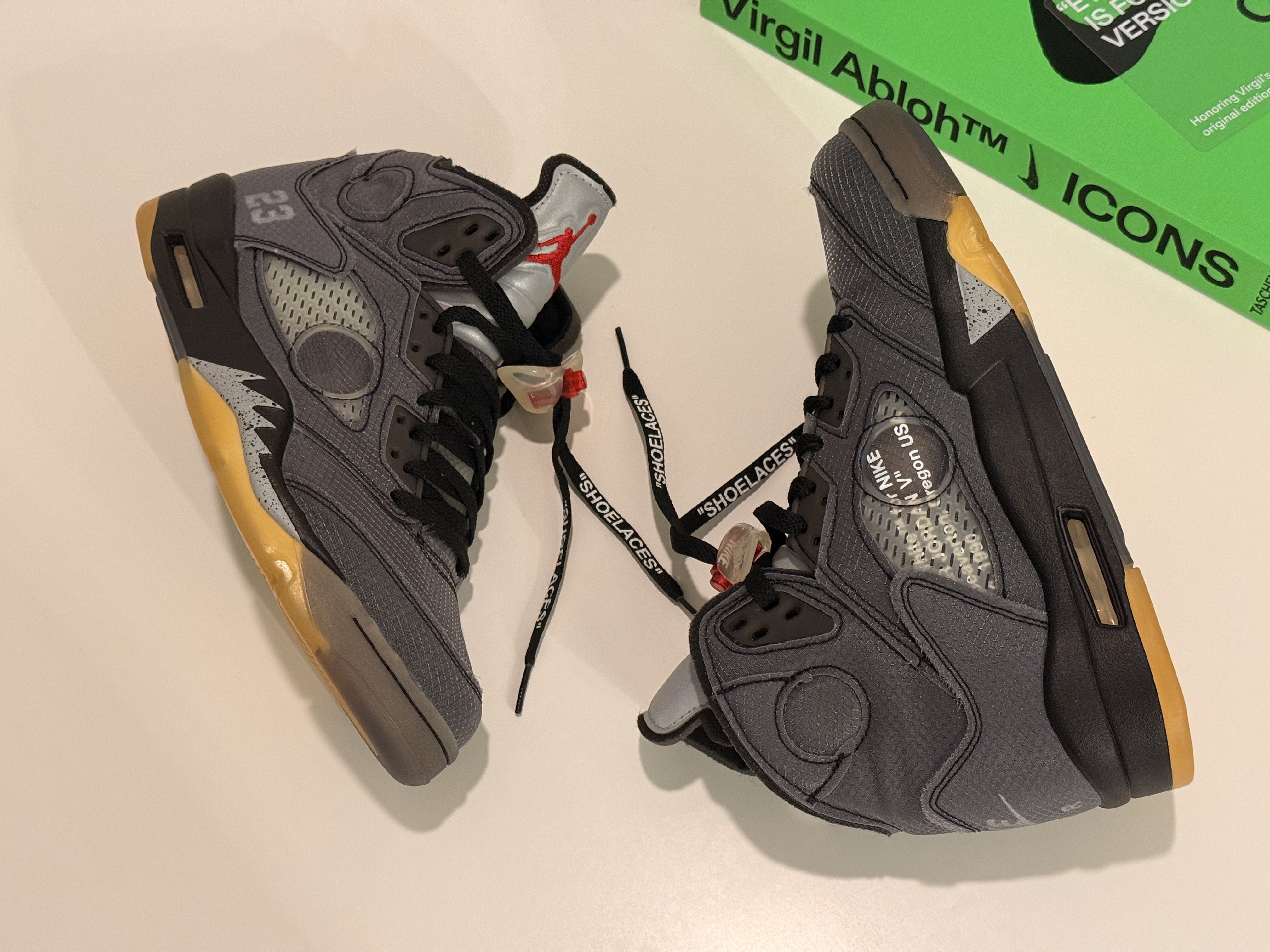 Does it hold: Jordan 5 Retro Off-White Muslin